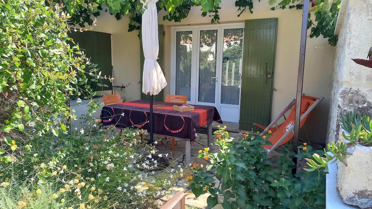 Saint-Rémy-de-Provence Les Lavandins-Gite Magali מראה חיצוני תמונה